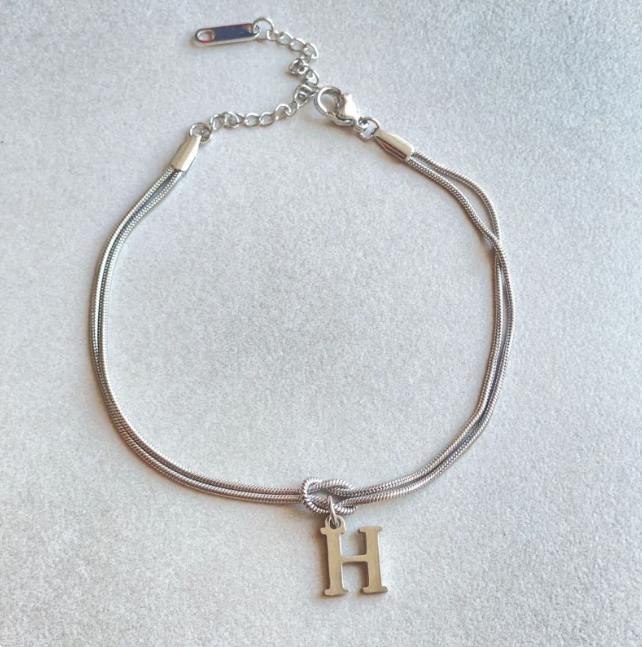 Pulseira Nó do Amor – Corrente de Cobra Dourada
