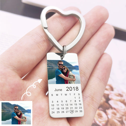 Chaveiro Personalizado com Foto de Aniversário e Design de Calendário