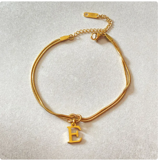 Pulseira Nó do Amor – Corrente de Cobra Dourada