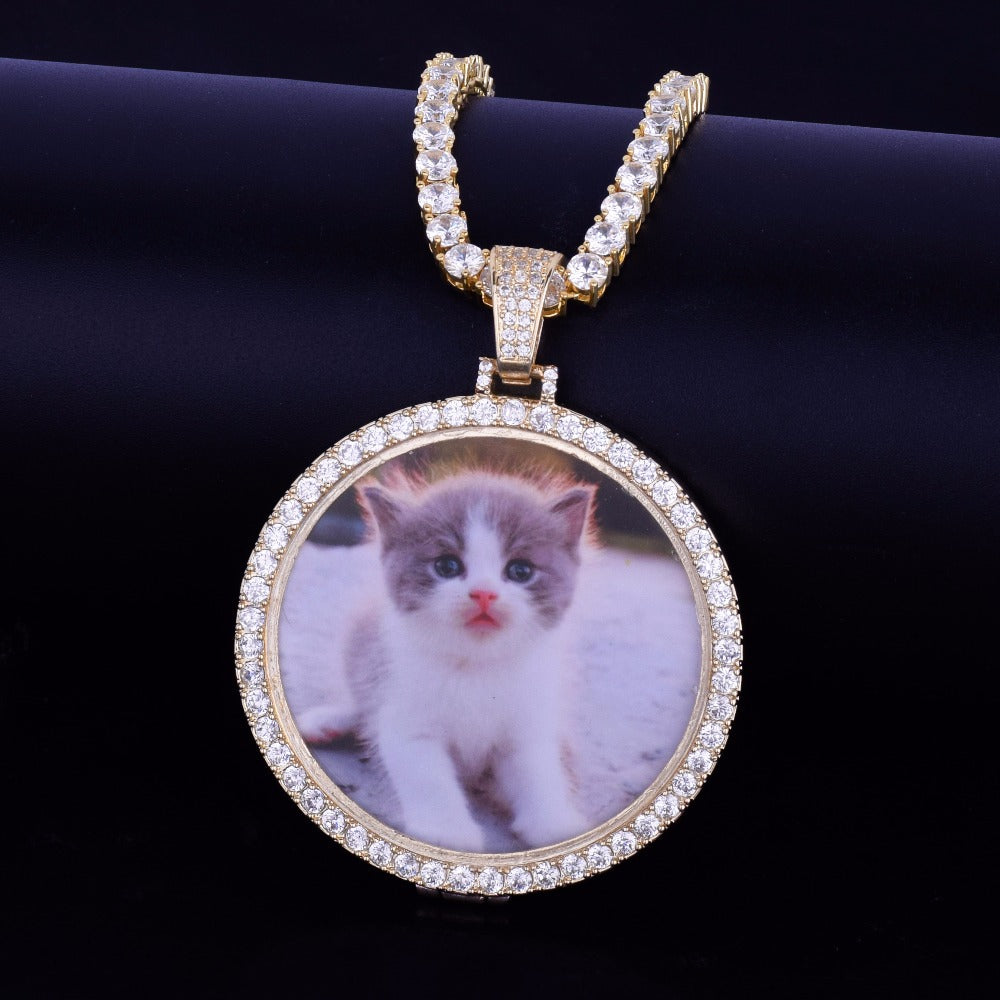Medalhão Personalizado com Foto e Pingente de Zircônia Colorida